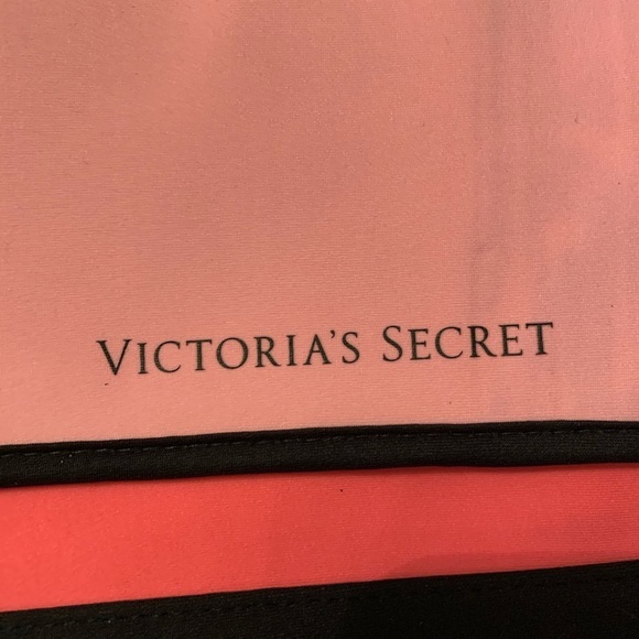 Victoria’s Secret Insulated Bag NWT - Picture 2 of 7